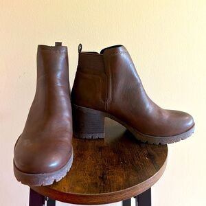 Korks Brown Leather Platform Booties 11 M, Brand New